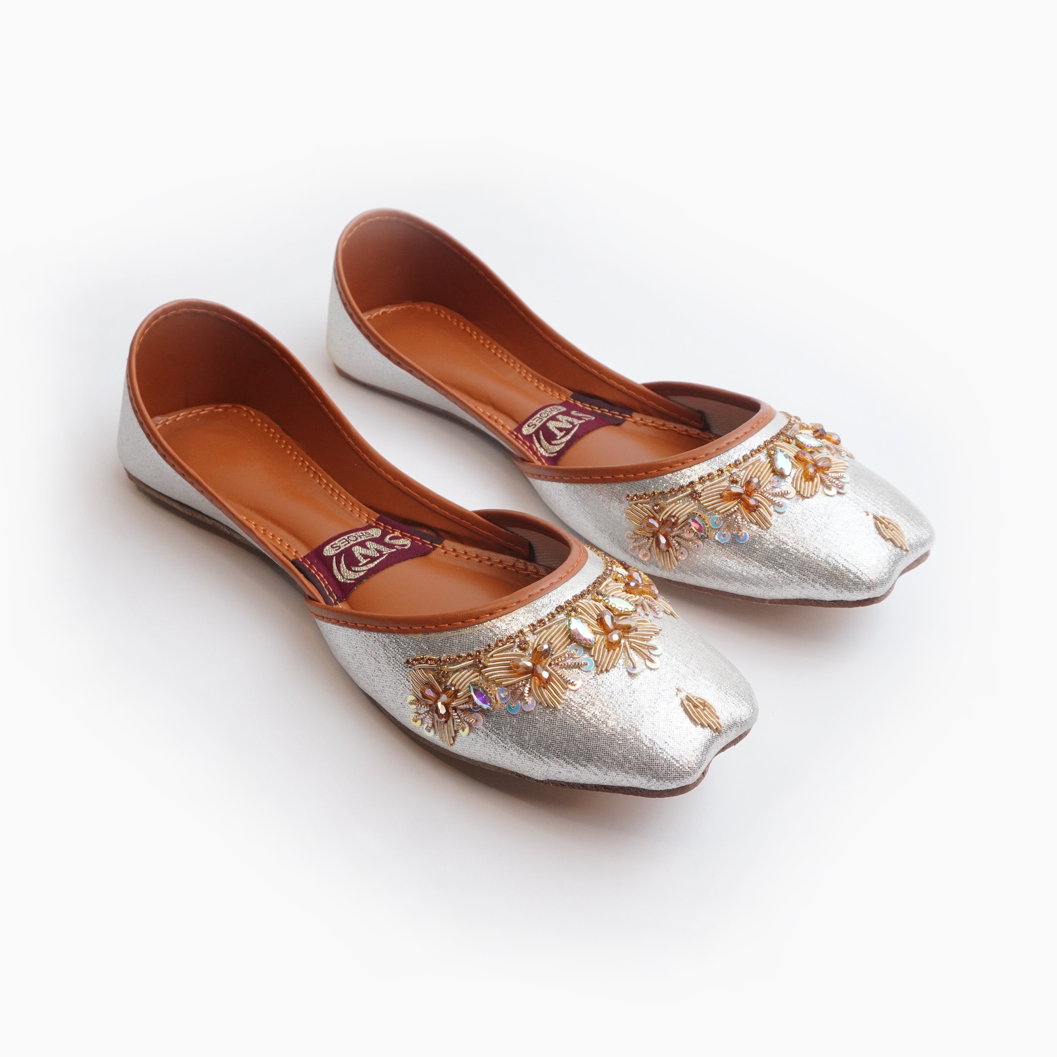 Nolva Golden Embroidered Khussa – Handmade Women’s Traditional Khussa Shoes with Floral Detailing